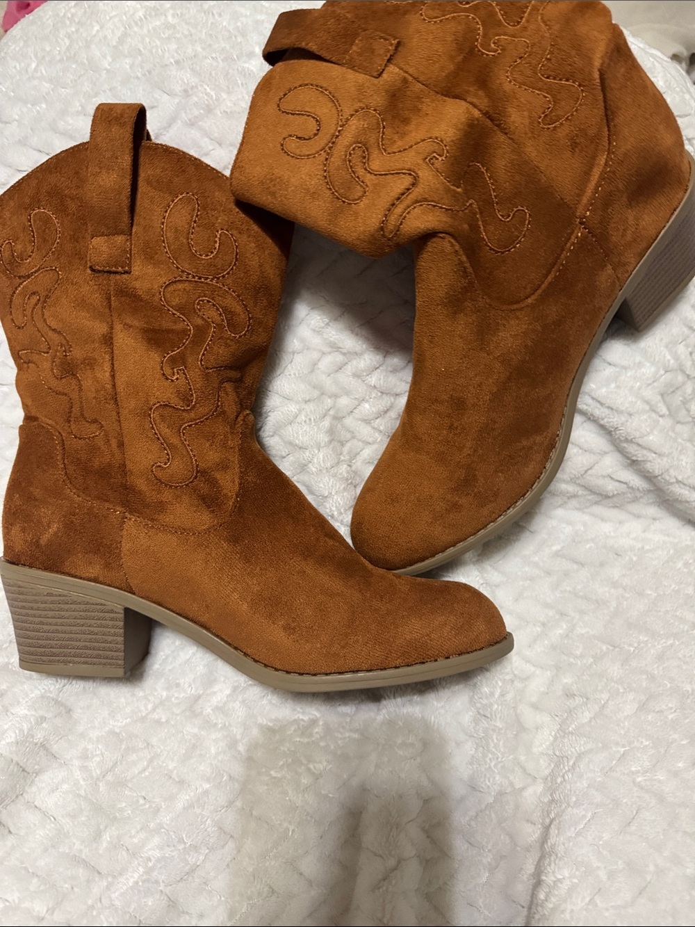 Women's Suede Western Block Heel Ankle Boots - Rust